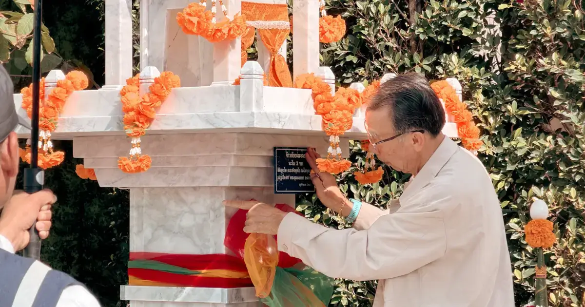 เจาะลึกพิธีตั้งศาล เคล็ดลับบ้านอยู่แล้วรวย คู่แสนสิริ 30 ปี โดยบิงโก